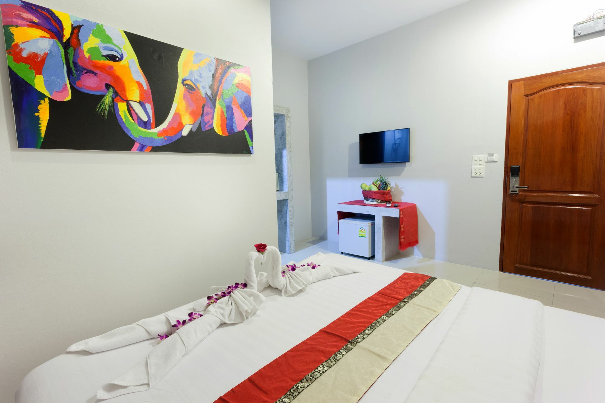 Freedom Hotel Patong Exterior foto