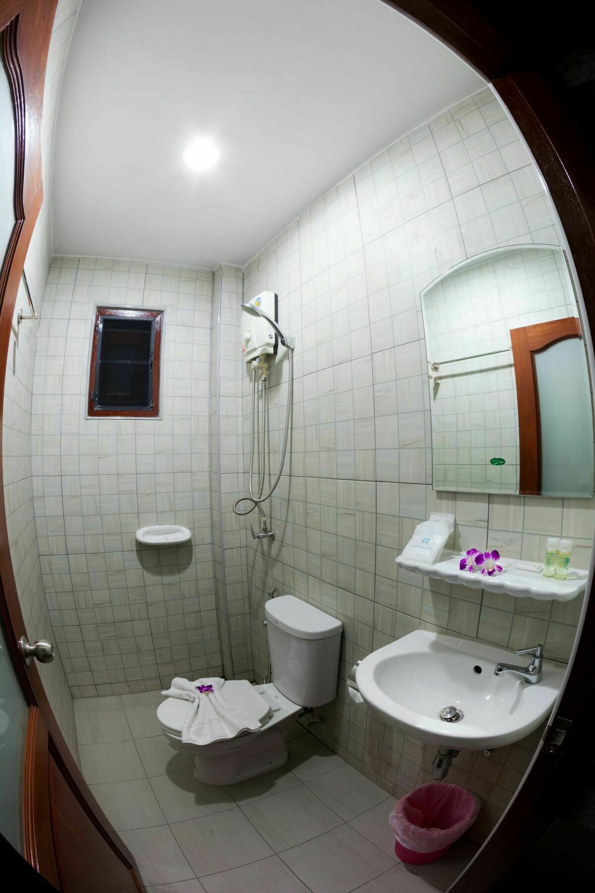 Freedom Hotel Patong Exterior foto