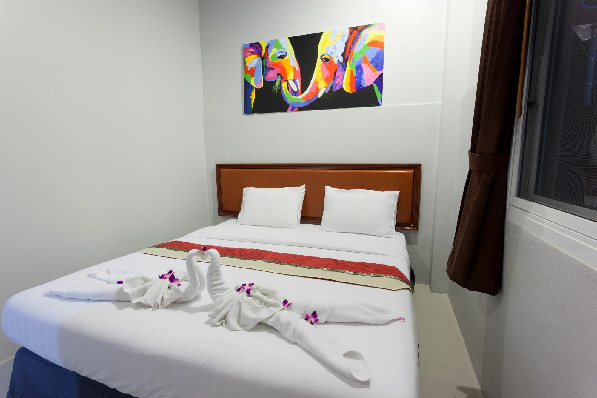 Freedom Hotel Patong Exterior foto