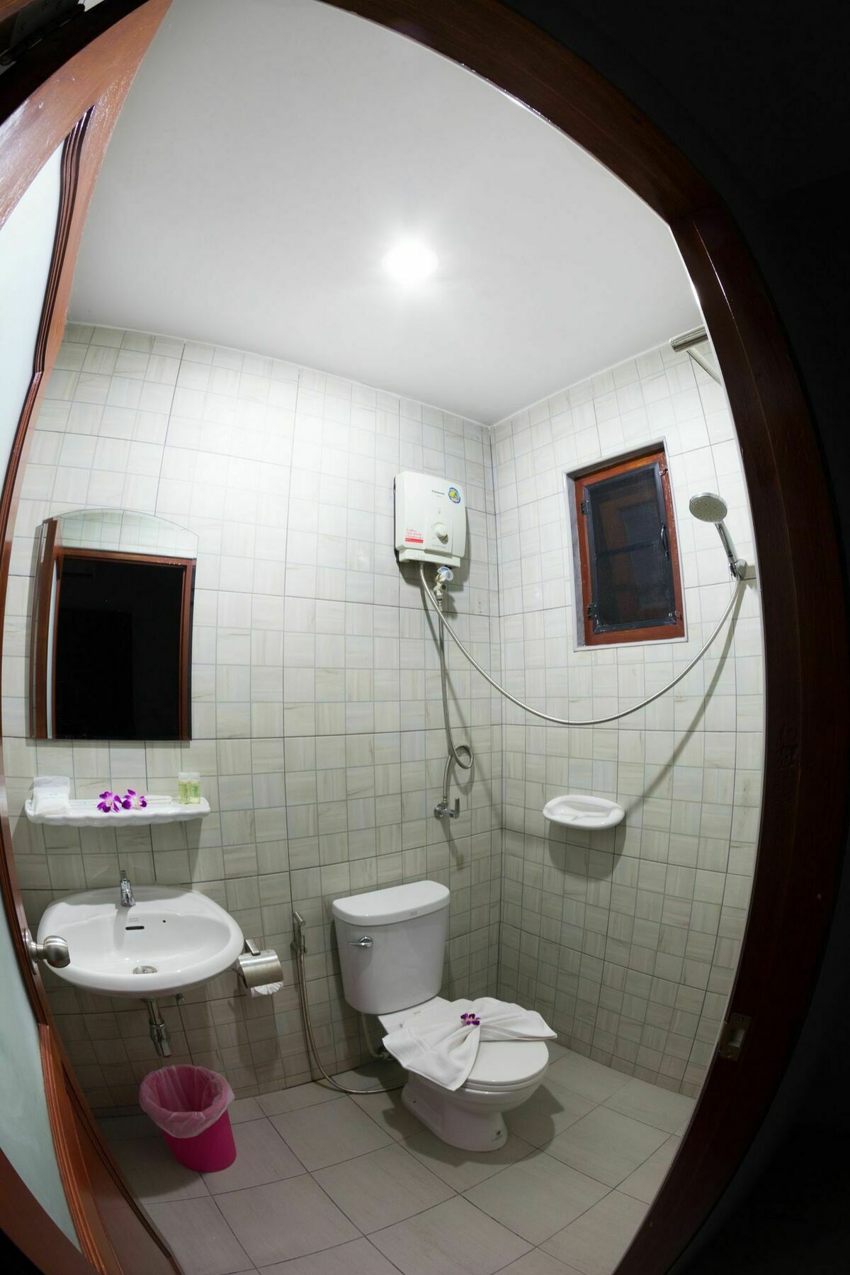 Freedom Hotel Patong Exterior foto