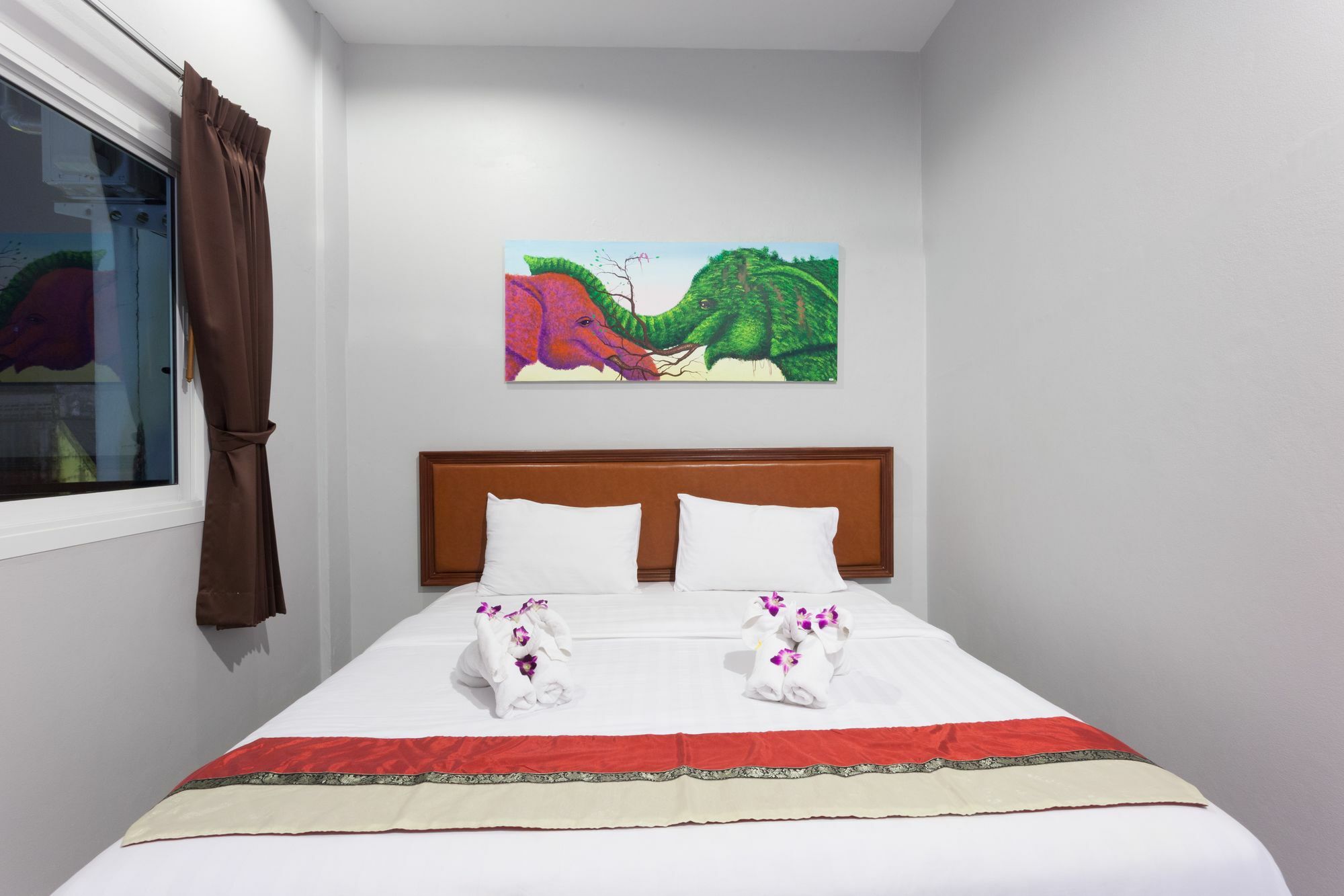 Freedom Hotel Patong Exterior foto